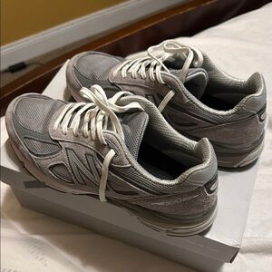 New Balance Gray Sneakers Retro-Inspired Design